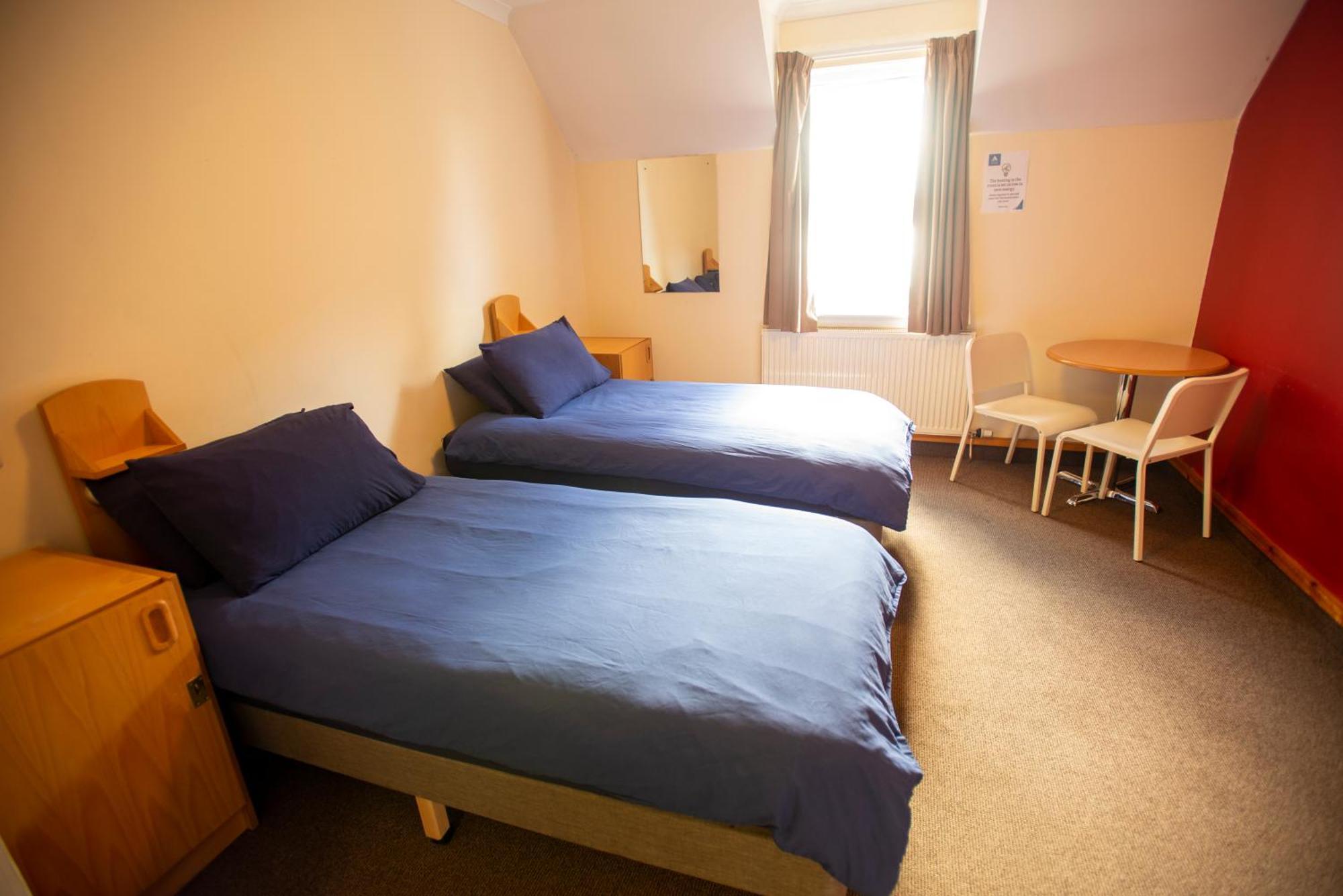 Oban Youth Hostel Zewnętrze zdjęcie A typical bedroom